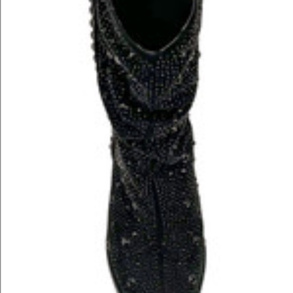 Elegant Black Women's Boots - Picture 3 of 8